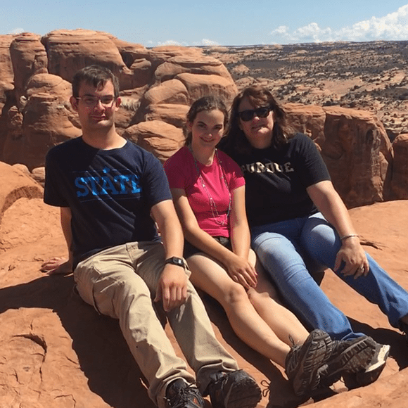 Family on Rocks | SESCO Group
